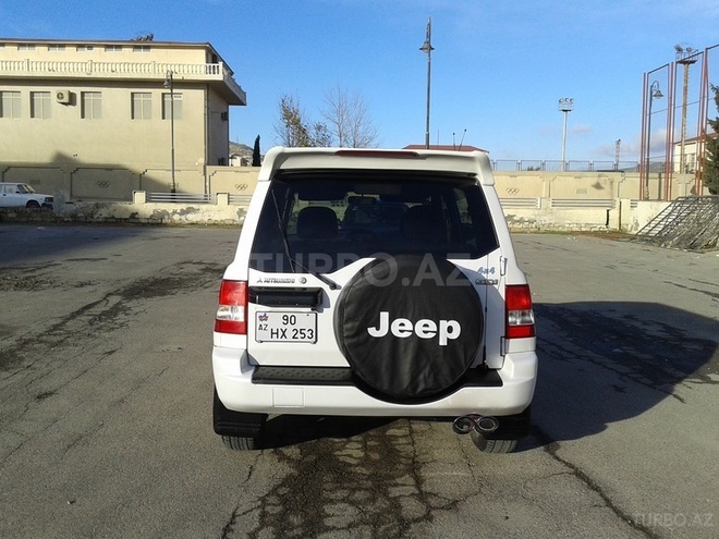 Mitsubishi Pajero io 2001, 182,000 km - 2.0 l - Bakı