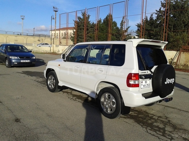 Mitsubishi Pajero io 2001, 182,000 km - 2.0 l - Bakı