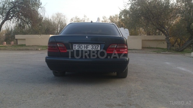 Mercedes E 220 1998, 400,000 km - 2.2 л - Bakı