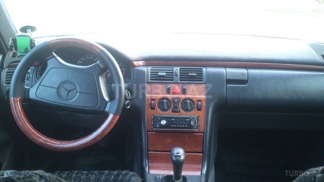 Mercedes E 220 1998, 400,000 km - 2.2 л - Bakı