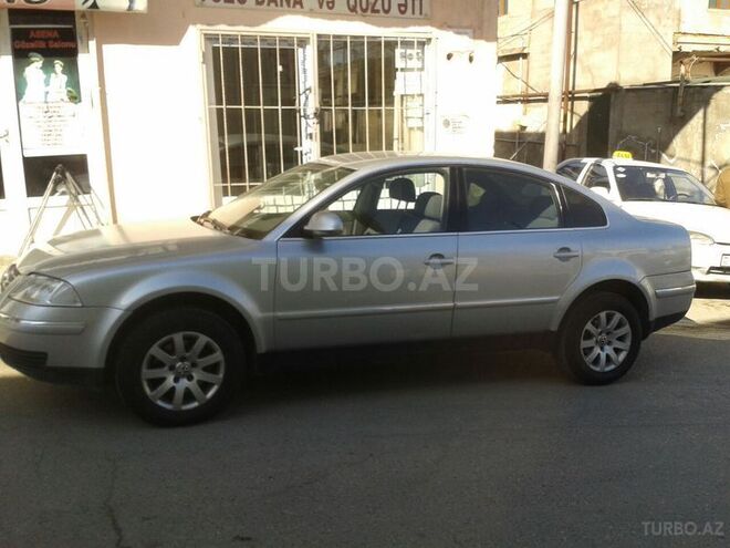 Volkswagen Passat 2004, 170,000 km - 2.0 л - Bakı