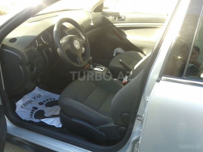 Volkswagen Passat 2004, 170,000 km - 2.0 л - Bakı