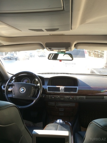 BMW 745 2004, 240,000 km - 4.4 l - Bakı