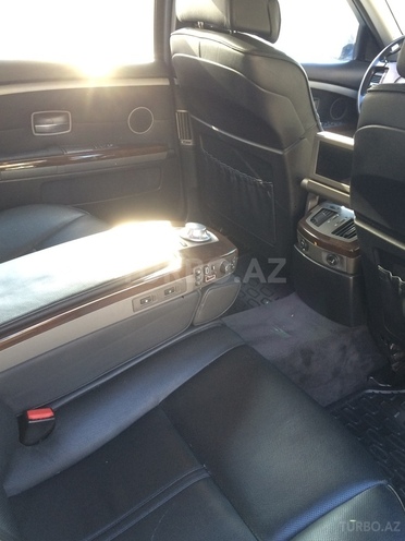 BMW 745 2004, 240,000 km - 4.4 l - Bakı