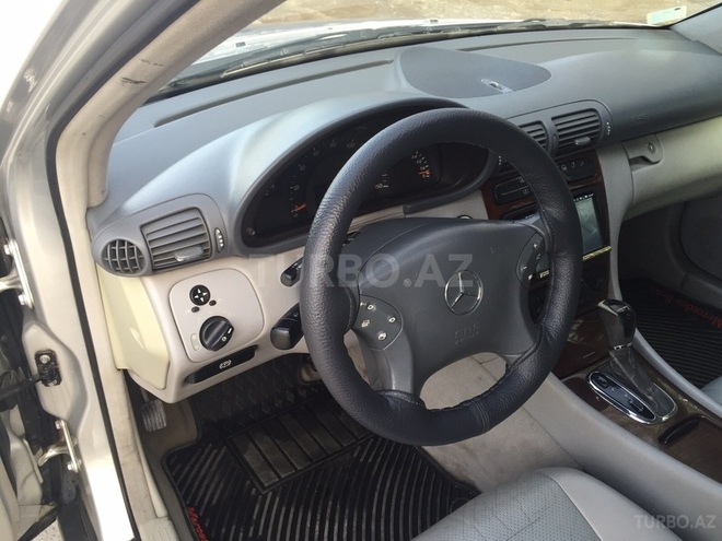 Mercedes C 240 2002, 210,000 km - 2.4 l - Sumqayıt