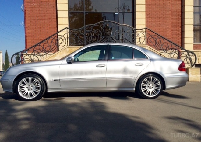 Mercedes E 240 2002, 202,000 km - 2.4 л - Gəncə