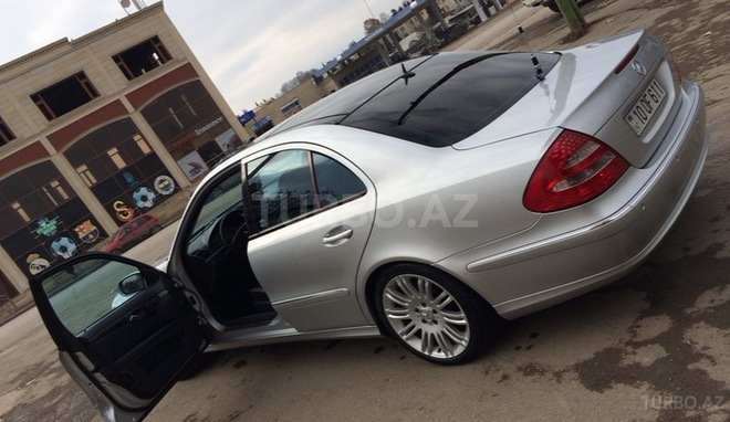 Mercedes E 240 2002, 202,000 km - 2.4 л - Gəncə