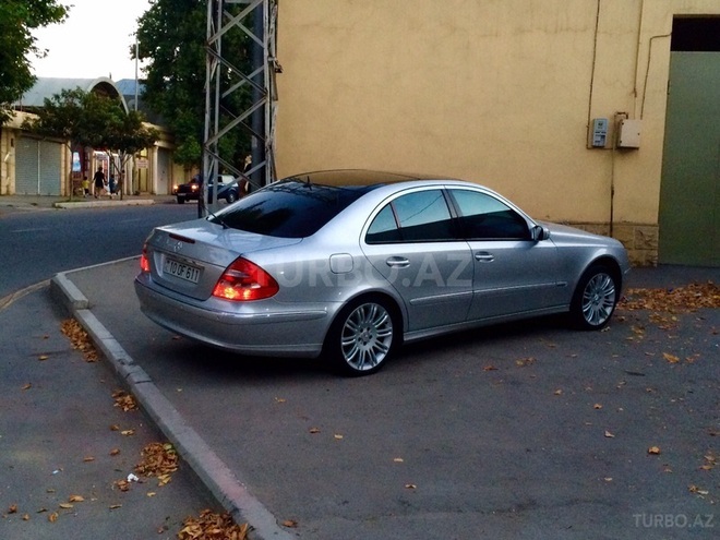 Mercedes E 240 2002, 202,000 km - 2.4 л - Gəncə