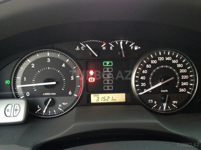 Toyota Land Cruiser 2013, 31,000 km - 4.5 l - Bakı