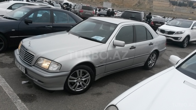 Mercedes C 220 2000, 191,000 km - 2.2 l - Bakı