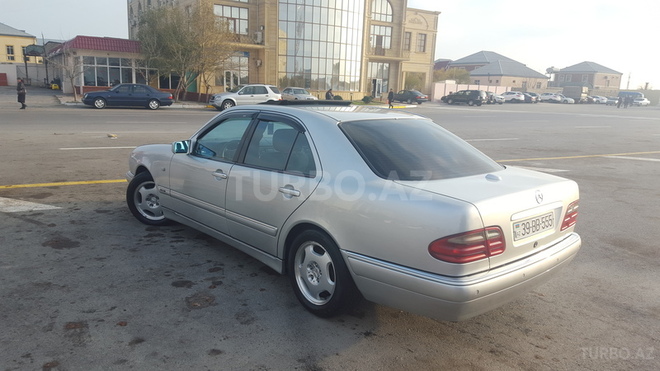 Mercedes E 230 1997, 320,000 km - 2.3 l - Sumqayıt