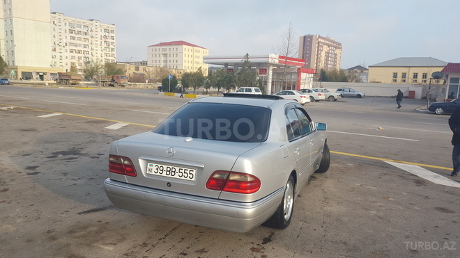 Mercedes E 230 1997, 320,000 km - 2.3 l - Sumqayıt