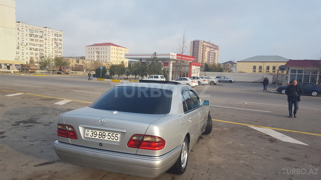 Mercedes E 230 1997, 320,000 km - 2.3 l - Sumqayıt