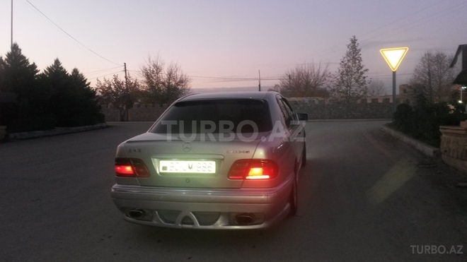 Mercedes E 240 1997, 168,241 km - 2.4 l - Bərdə