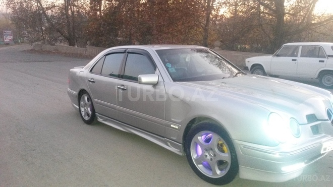 Mercedes E 240 1997, 168,241 km - 2.4 l - Bərdə