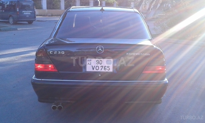 Mercedes C 230 1999, 240,000 km - 2.3 l - Bakı