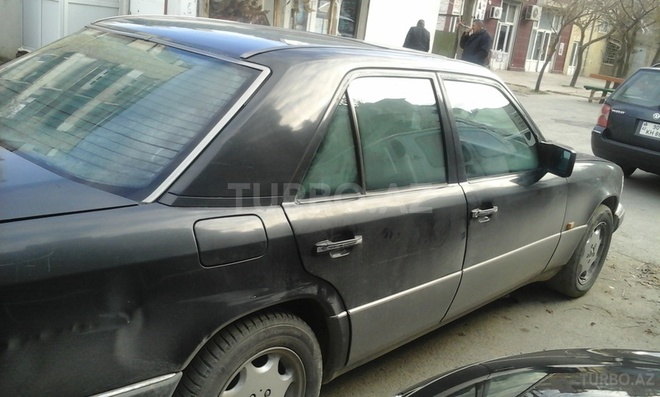 Mercedes E 230 1991, 250,000 km - 2.3 л - Bakı