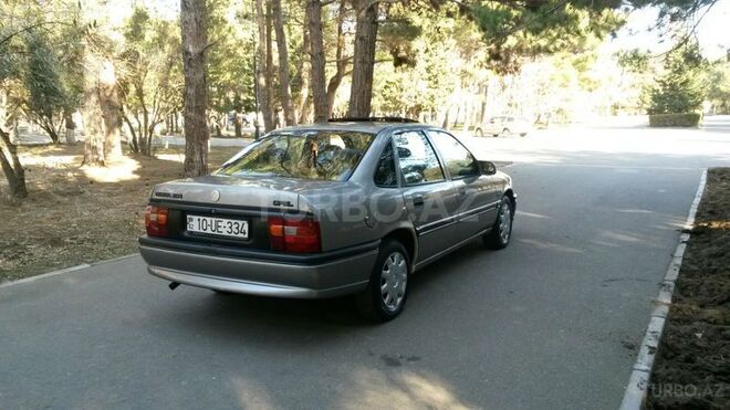 Opel Vectra 1994, 300,000 km - 2.0 l - Sumqayıt