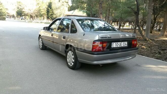 Opel Vectra 1994, 300,000 km - 2.0 l - Sumqayıt