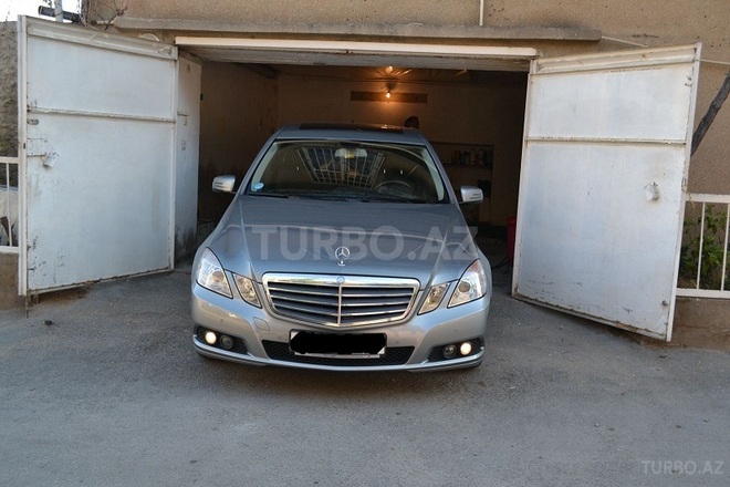 Mercedes E 220 2011, 142,000 km - 2.2 л - Bakı