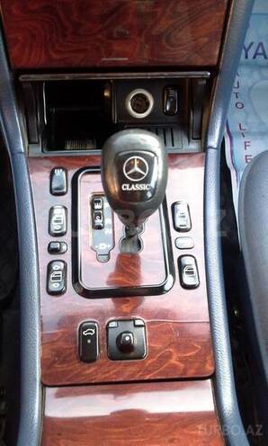 Mercedes E 220 1999, 319,200 km - 2.2 l - Bakı