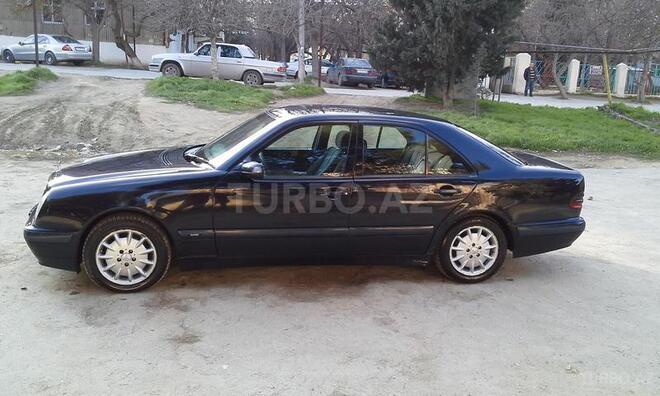 Mercedes E 220 1999, 319,200 km - 2.2 l - Bakı