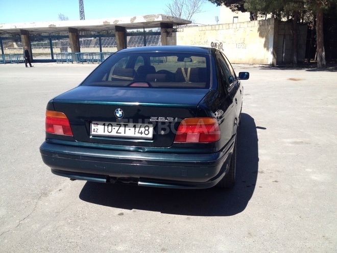 BMW 523 1996, 3,567,873 km - 2.5 l - Sumqayıt