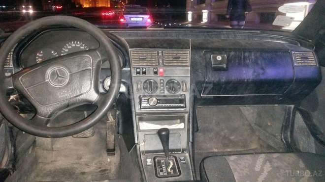 Mercedes C 220 1995, 39,850 km - 2.2 л - Bakı