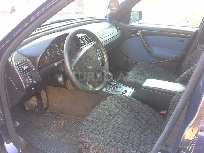 Mercedes C 220 1997, 295,443 km - 2.2 l - Sabirabad