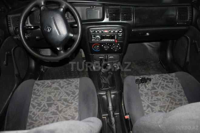 Opel Vectra 1997, 250,000 km - 1.6 l - Bakı
