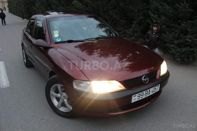 Opel Vectra 1997, 250,000 km - 1.6 l - Bakı