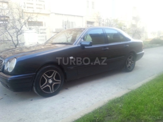 Mercedes E 230 1996, 278,000 km - 2.3 l - Bakı