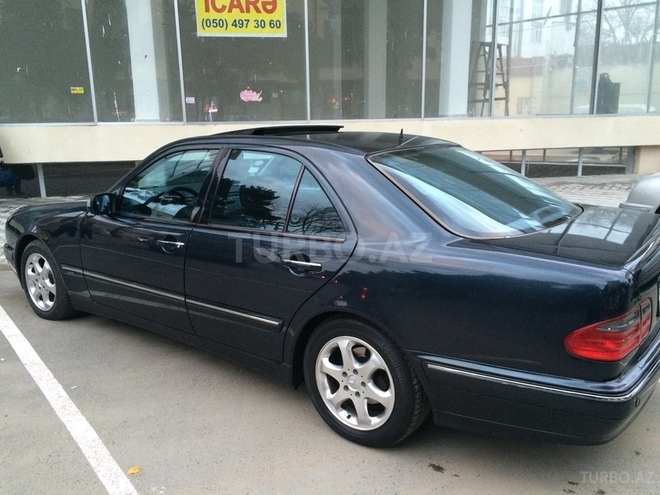 Mercedes E 240 1999, 129,000 km - 2.4 l - Bakı