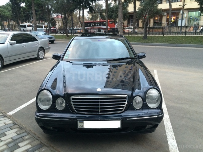 Mercedes E 240 1999, 129,000 km - 2.4 l - Bakı