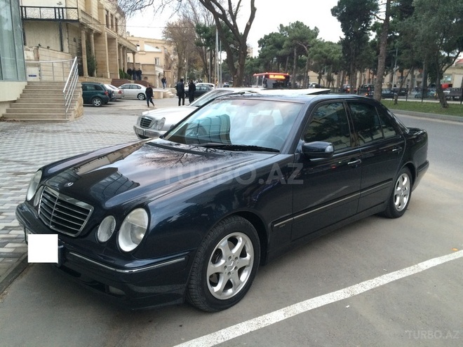 Mercedes E 240 1999, 129,000 km - 2.4 l - Bakı