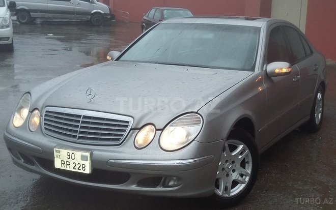 Mercedes E 320 2003, 300,000 km - 3.2 l - Bakı
