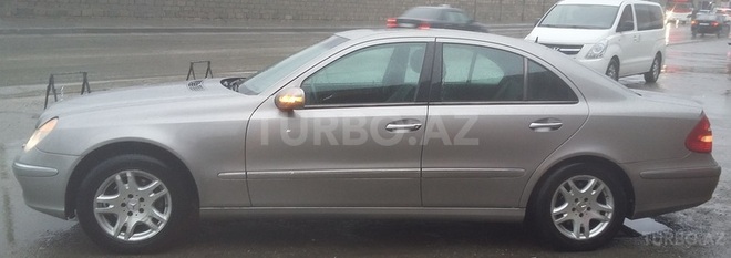Mercedes E 320 2003, 300,000 km - 3.2 l - Bakı