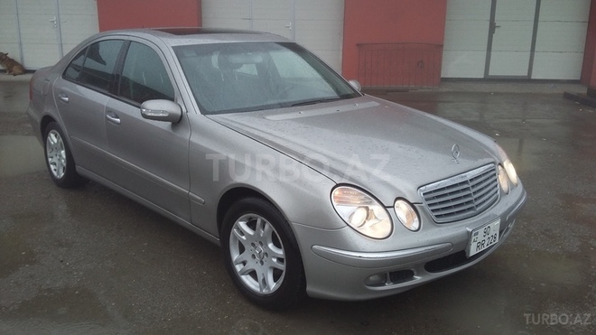 Mercedes E 320 2003, 300,000 km - 3.2 l - Bakı