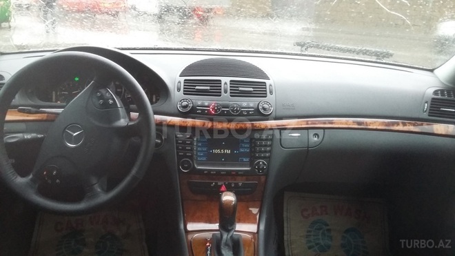 Mercedes E 320 2003, 300,000 km - 3.2 l - Bakı