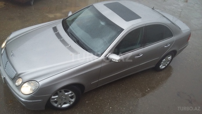 Mercedes E 320 2003, 300,000 km - 3.2 l - Bakı