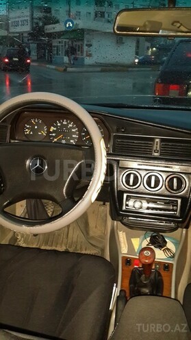 Mercedes 190 1992, 418,000 km - 2.0 l - Sumqayıt