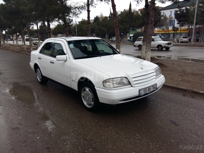 Mercedes C 220 1994, 251,000 km - 2.2 l - Sumqayıt