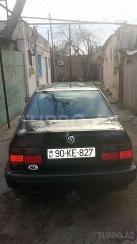 Volkswagen Vento 1997, 240,000 km - 1.9 l - Bakı