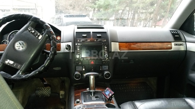 Volkswagen Touareg 2004, 193,400 km - 3.2 л - Bakı