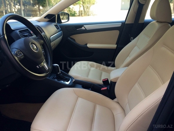 Volkswagen Jetta 2012, 62,500 km - 2.0 l - Bakı