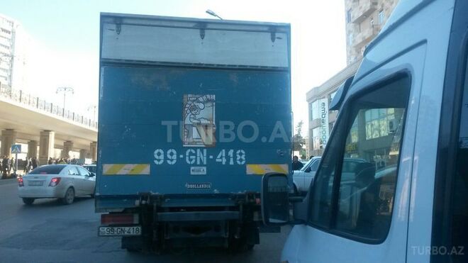 Mercedes Atego 1217 2001, 350,000 km - 4.3 л - Bakı