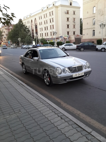 Mercedes E 240 2000, 144,000 km - 2.6 l - Gəncə