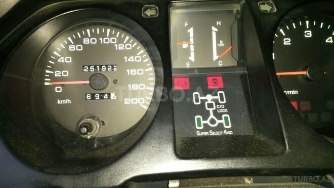 Mitsubishi Pajero 1997, 2,129,000 km - 2.8 l - Bakı