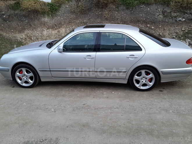 Mercedes E 240 2000, 144,000 km - 2.6 l - Gəncə