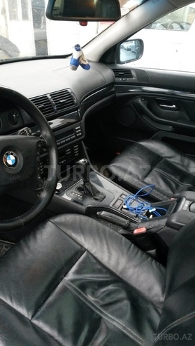 BMW 525 2002, 200,000 km - 0.3 l - Sumqayıt